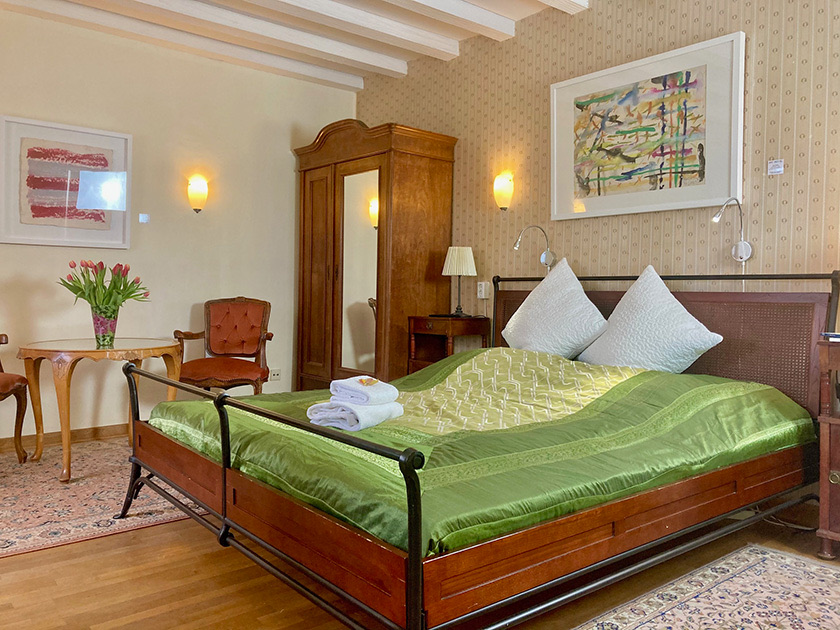 River view room — bright room