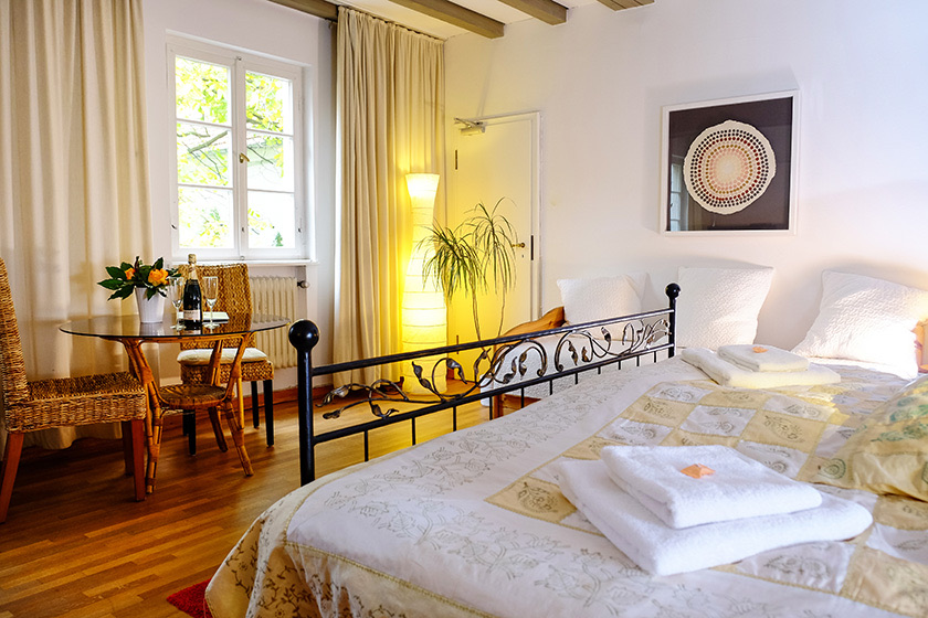 Romantik Komfort — großes Doppelbett